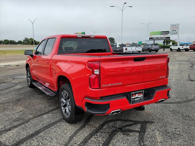 2022 Chevrolet Silverado 1500 4WD Crew Cab Short Bed RST
