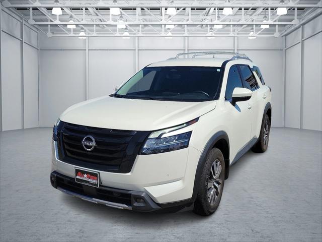 2023 Nissan Pathfinder SL FWD