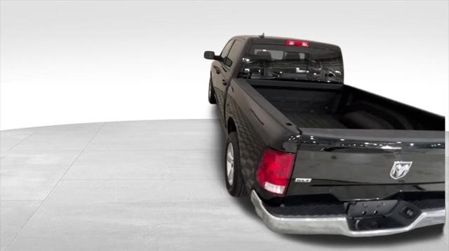 2022 RAM 1500 Classic SLT Crew Cab 4x4 57 Box
