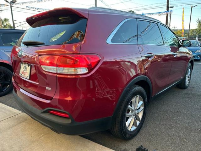 2016 Kia Sorento 2.4L LX
