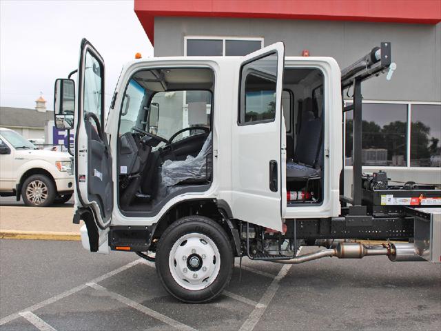 2025 Isuzu NRR Unknown