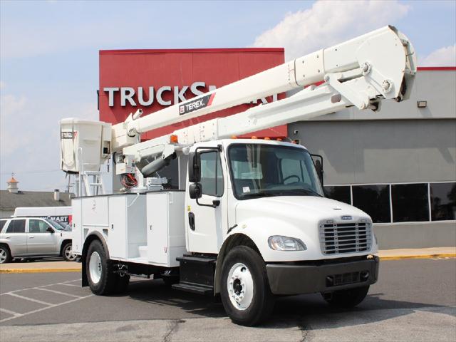 2015 Freightliner M2 Unknown