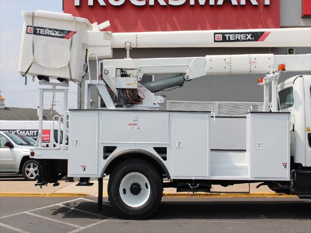 2015 Freightliner M2 Unknown