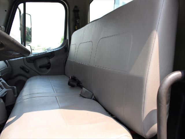 2015 Freightliner M2 Unknown