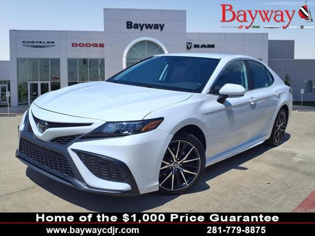 2023 Toyota Camry SE