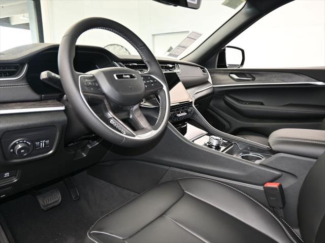 2025 Jeep Grand Cherokee Limited 4x2