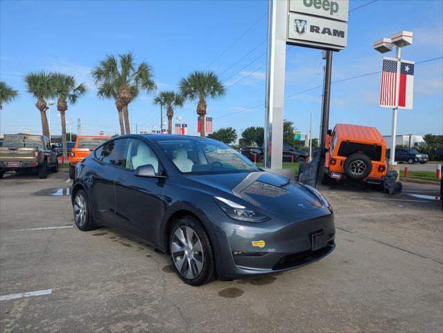 2022 Tesla Model Y Long Range Dual Motor All-Wheel Drive