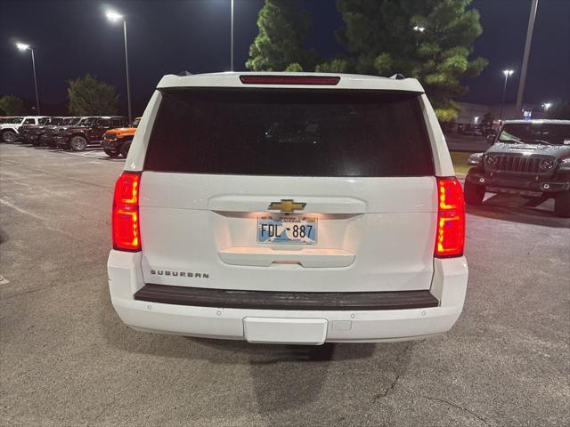 2020 Chevrolet Suburban 4WD LT