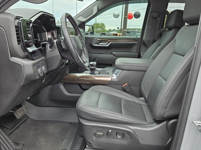 2024 Chevrolet Silverado 1500 4WD Crew Cab Short Bed RST