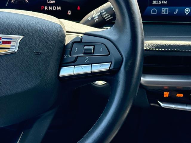 2024 Cadillac XT4 FWD Premium Luxury