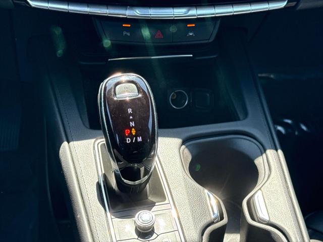 2024 Cadillac XT4 FWD Premium Luxury