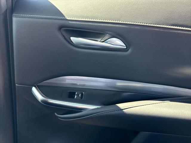 2024 Cadillac XT4 FWD Premium Luxury
