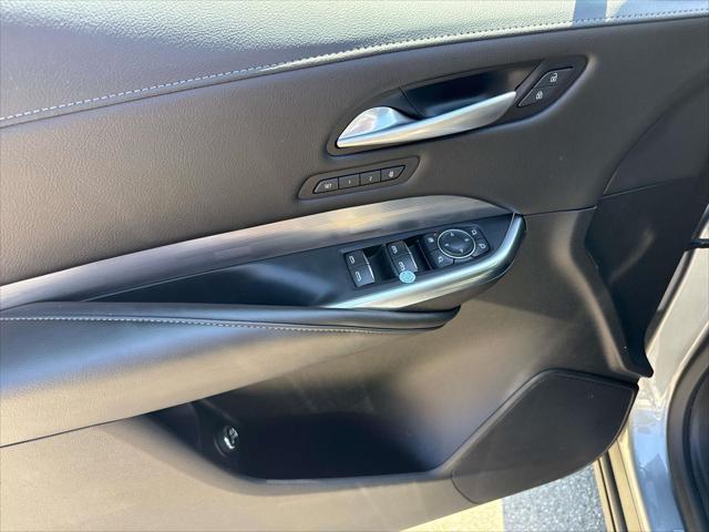 2024 Cadillac XT4 FWD Premium Luxury