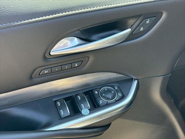 2024 Cadillac XT4 FWD Premium Luxury