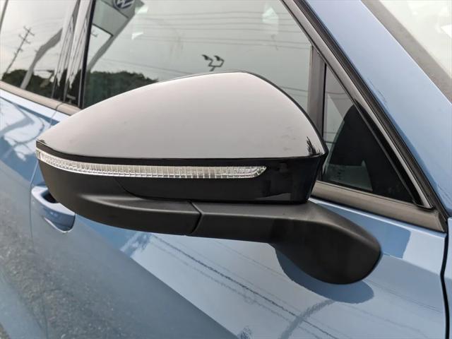 2025 Volkswagen Tiguan 2.0T SE R-Line Black
