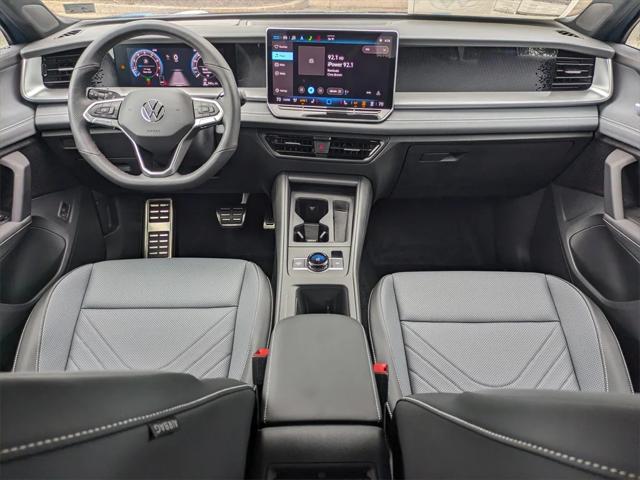 2025 Volkswagen Tiguan 2.0T SE R-Line Black