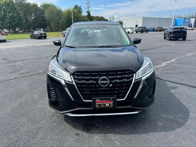 2025 Nissan Kicks S