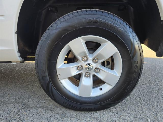2023 Ram 1500 Classic SLT Crew Cab 4x4 5'7" Box