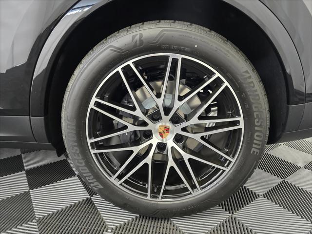 2025 Porsche Cayenne Unknown