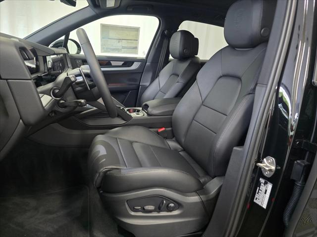 2025 Porsche Cayenne Unknown