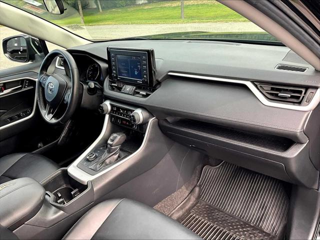 2022 Toyota RAV4 Hybrid XLE Premium