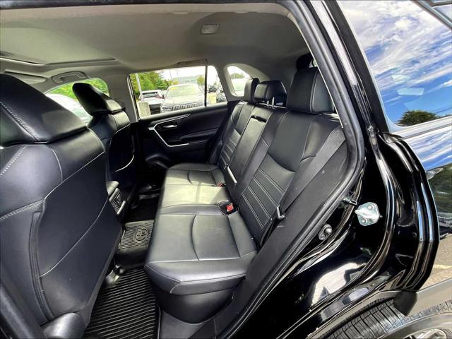 2022 Toyota RAV4 Hybrid XLE Premium