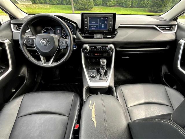 2022 Toyota RAV4 Hybrid XLE Premium