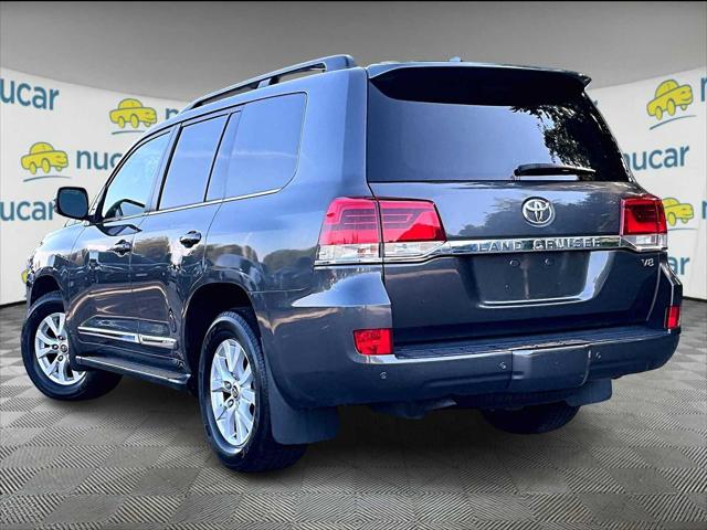 2018 Toyota Land Cruiser V8