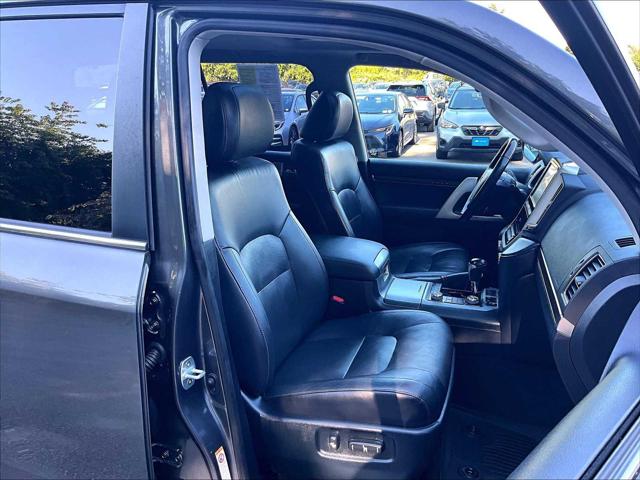 2018 Toyota Land Cruiser V8