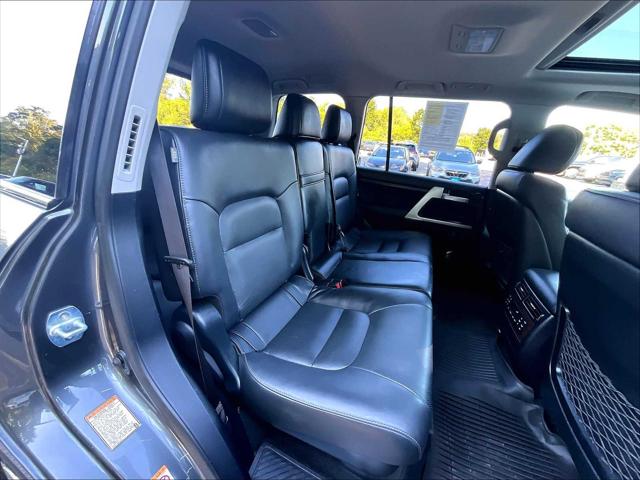 2018 Toyota Land Cruiser V8
