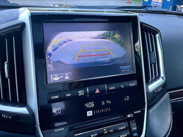 2018 Toyota Land Cruiser V8