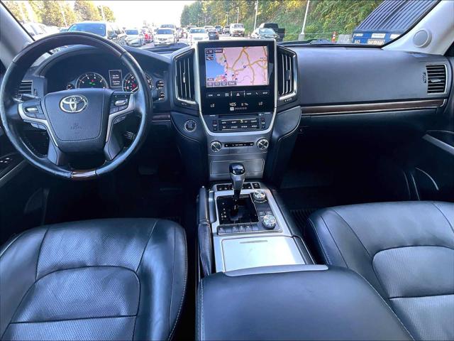 2018 Toyota Land Cruiser V8