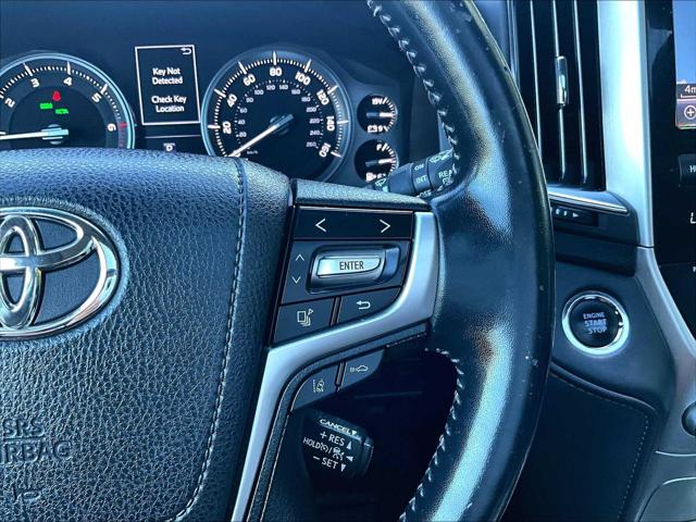2018 Toyota Land Cruiser V8