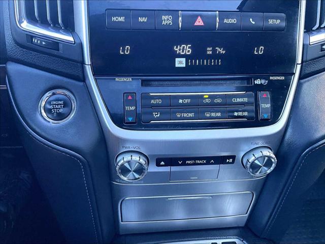 2018 Toyota Land Cruiser V8