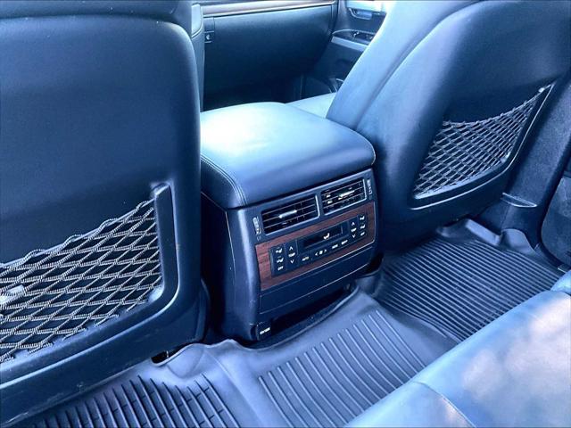 2018 Toyota Land Cruiser V8