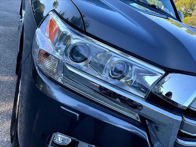 2018 Toyota Land Cruiser V8