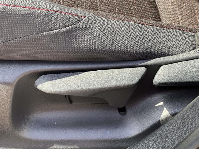 2024 Toyota Corolla SE CVT (Natl) [13]