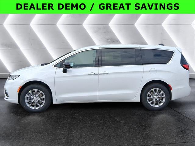 2026 Chrysler Pacifica PACIFICA SELECT AWD