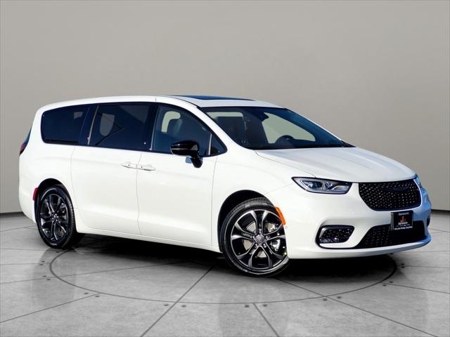 2026 Chrysler Pacifica PACIFICA SELECT