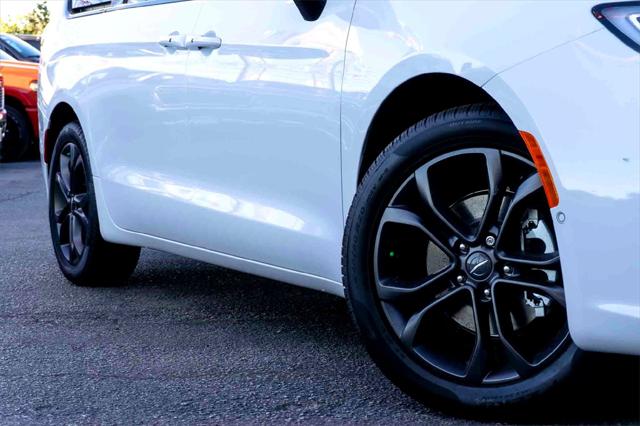 2026 Chrysler Pacifica PACIFICA SELECT 2026 Chrysler Pacifica PACIFICA SELECT