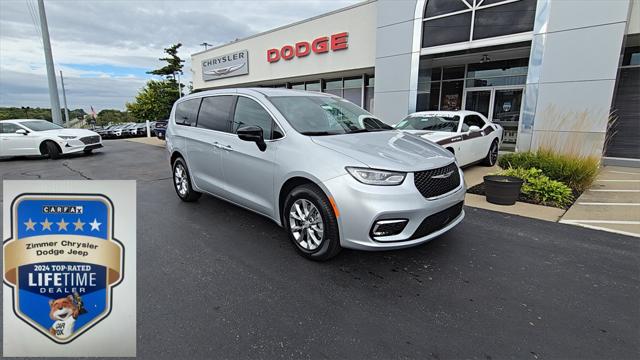2026 Chrysler Pacifica PACIFICA SELECT AWD