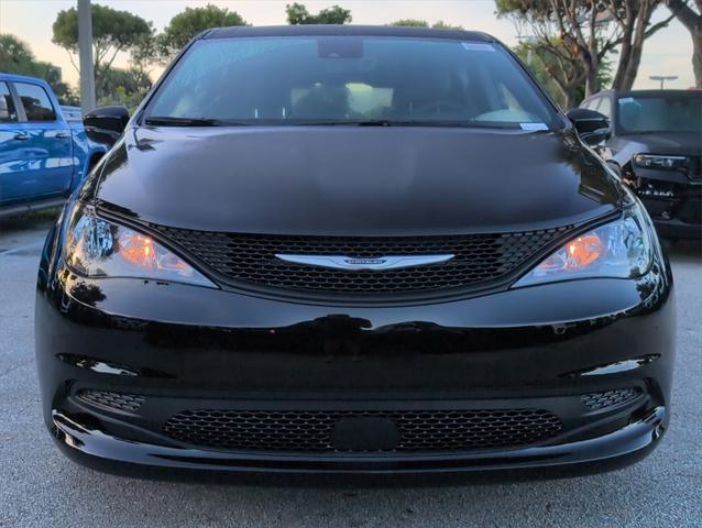 2026 Chrysler Voyager VOYAGER LX