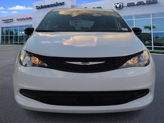 2026 Chrysler Voyager VOYAGER LX