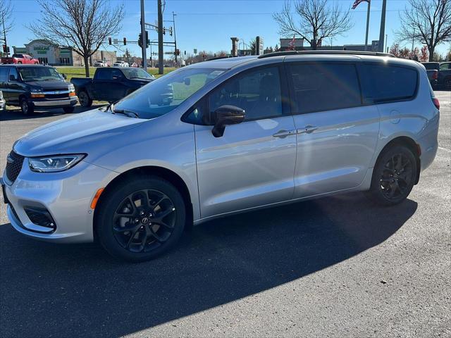 2026 Chrysler Pacifica PACIFICA LIMITED AWD