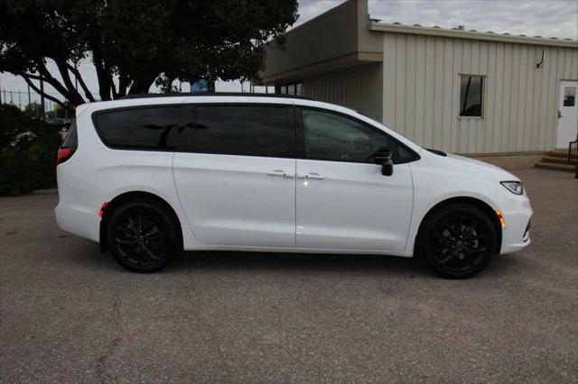 2026 Chrysler Pacifica PACIFICA LIMITED AWD