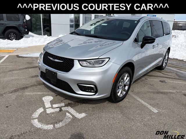 2026 Chrysler Pacifica PACIFICA SELECT AWD
