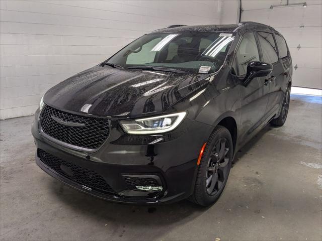 2026 Chrysler Pacifica Limited AWD