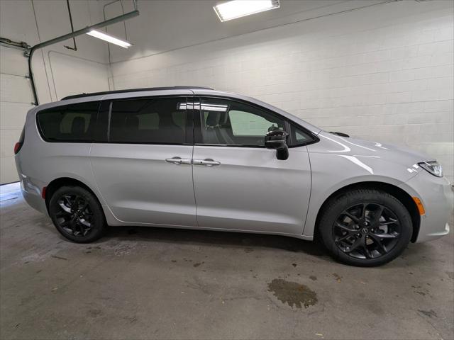 2026 Chrysler Pacifica PACIFICA LIMITED AWD