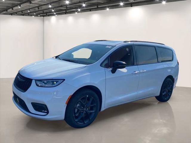 2026 Chrysler Pacifica PACIFICA LIMITED AWD