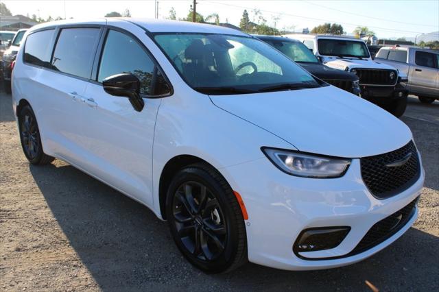 2026 Chrysler Pacifica PACIFICA SELECT 2026 Chrysler Pacifica PACIFICA SELECT